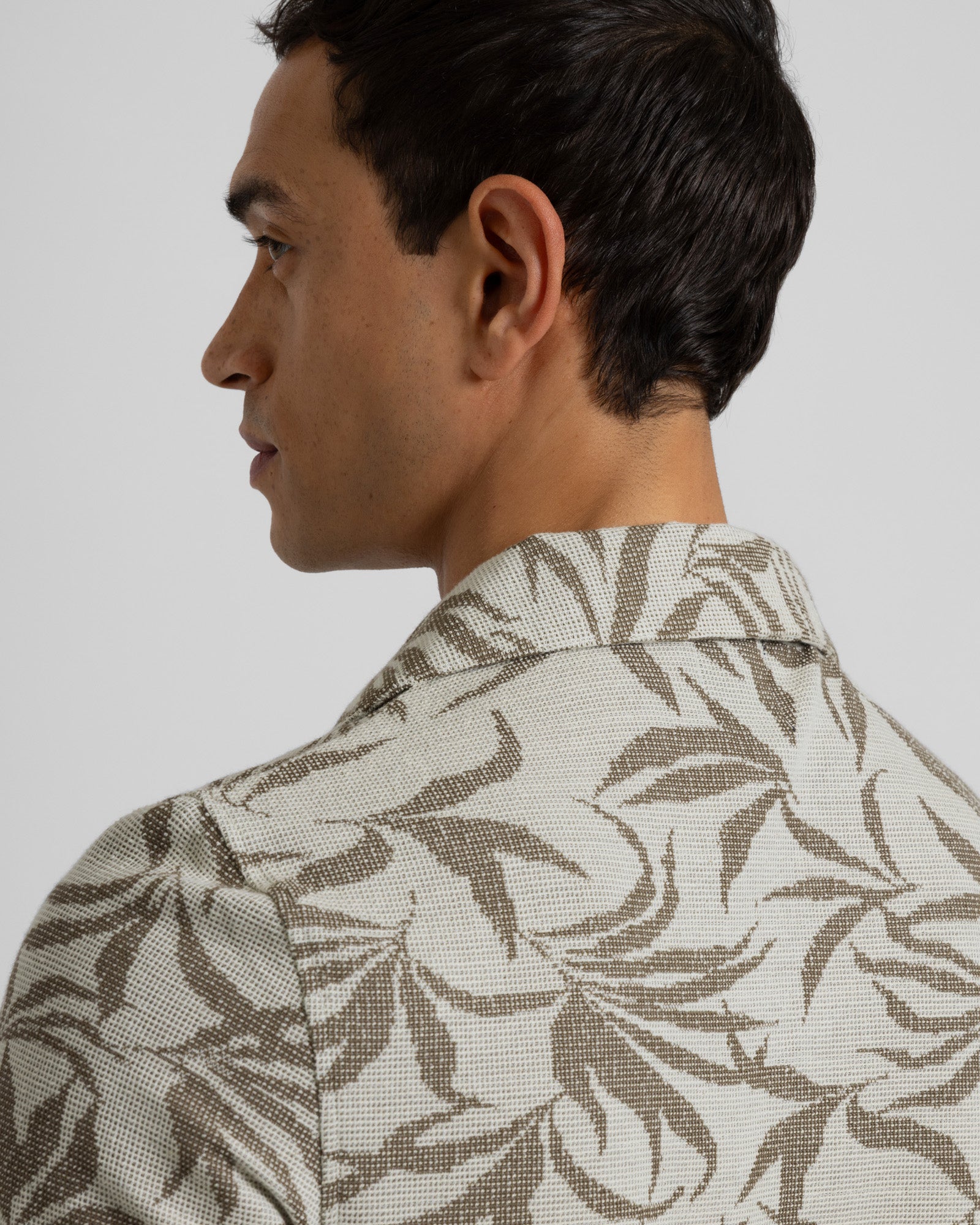 Oval - Leaf Jacquard Short Sleeve Shirt