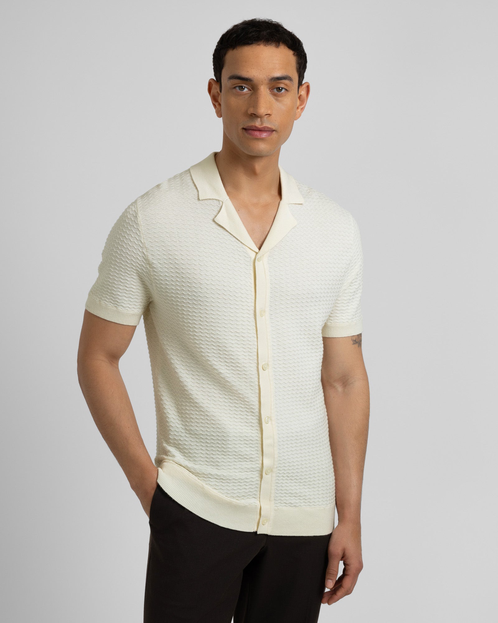 Aldgate - Chevron Textured Knitted Short Sleeve Shirt