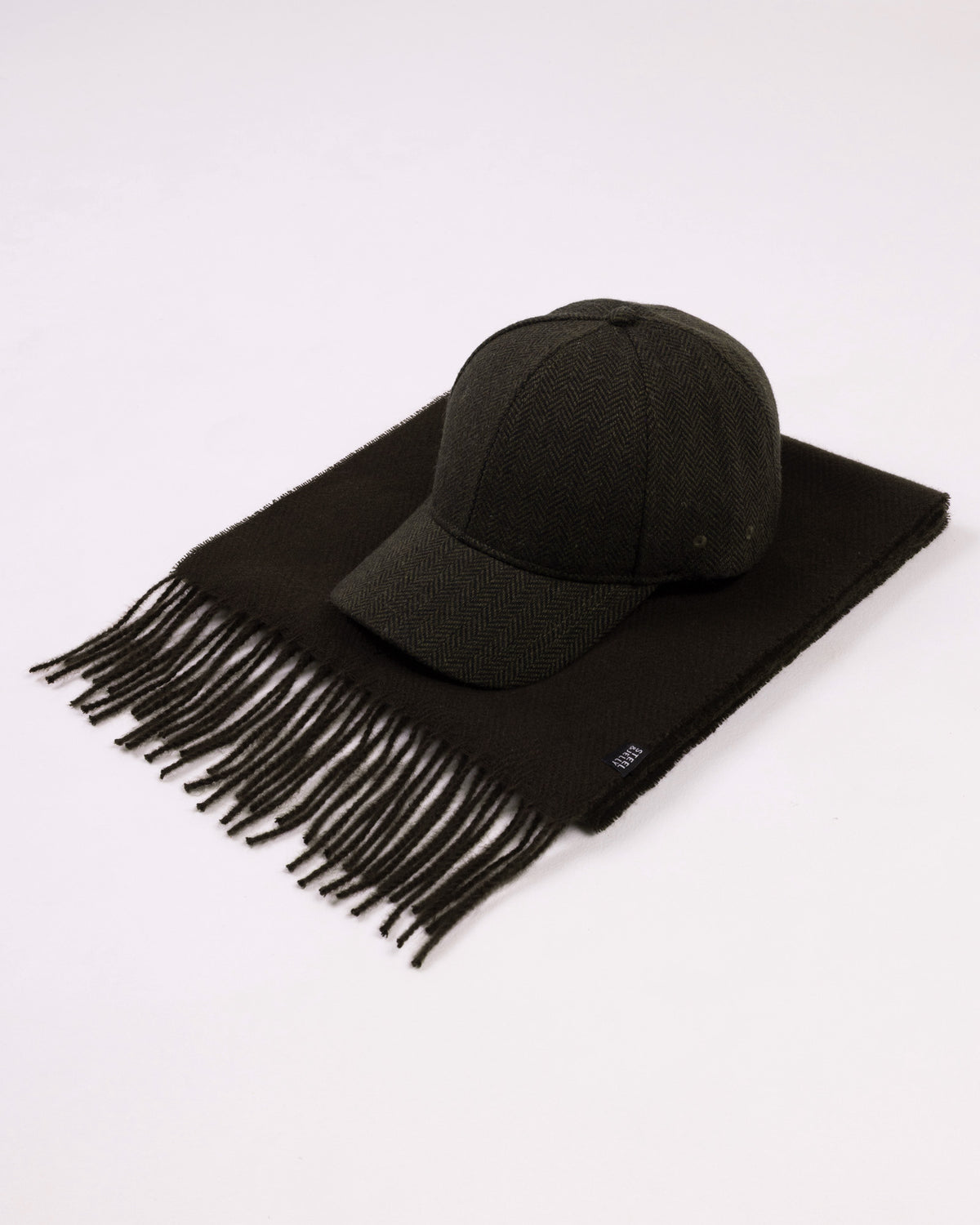 Ecton – Brown Herringbone Cap and Scarf Set
