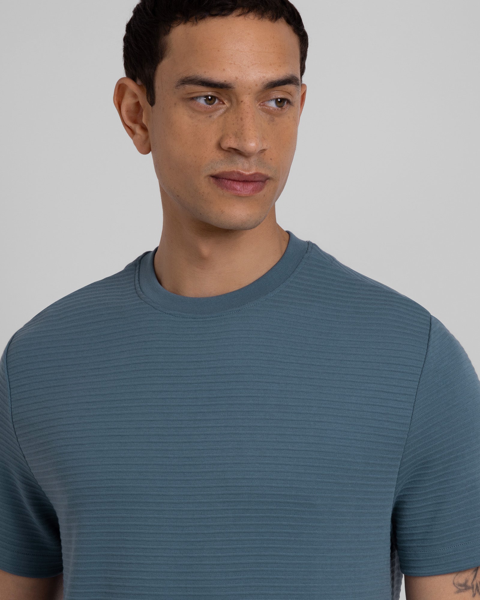Windus - Horizontal Striped Rib Texture T-Shirt