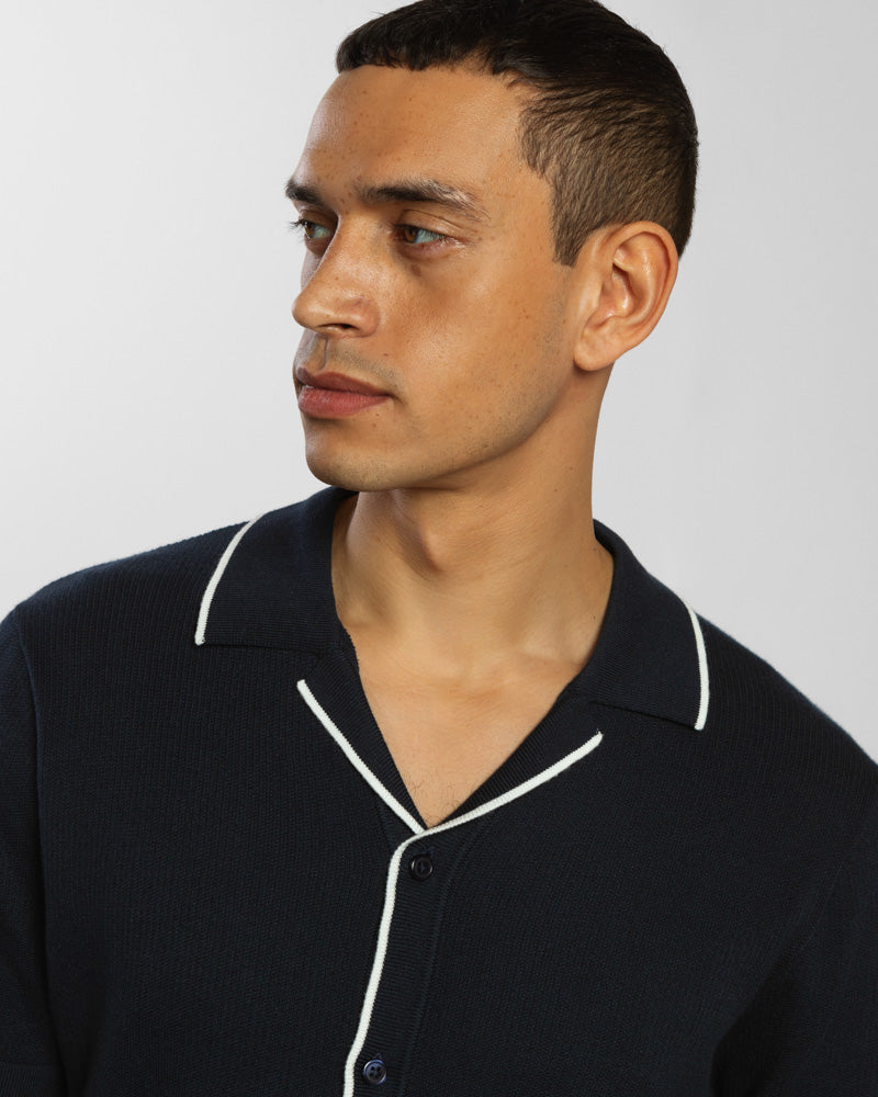 Knitted Short Sleeve Shirt With Contrast Tipping