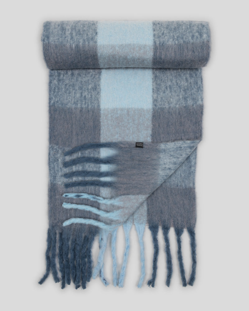 Steel & Jelly Men’s Nuthurst Blue Oversized Check Scarf